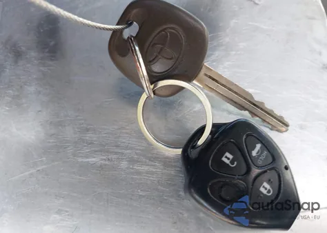 2011 Toyota Camry Le z USA, uszkodzony, nr VIN 4T1BF3EK6BU697376